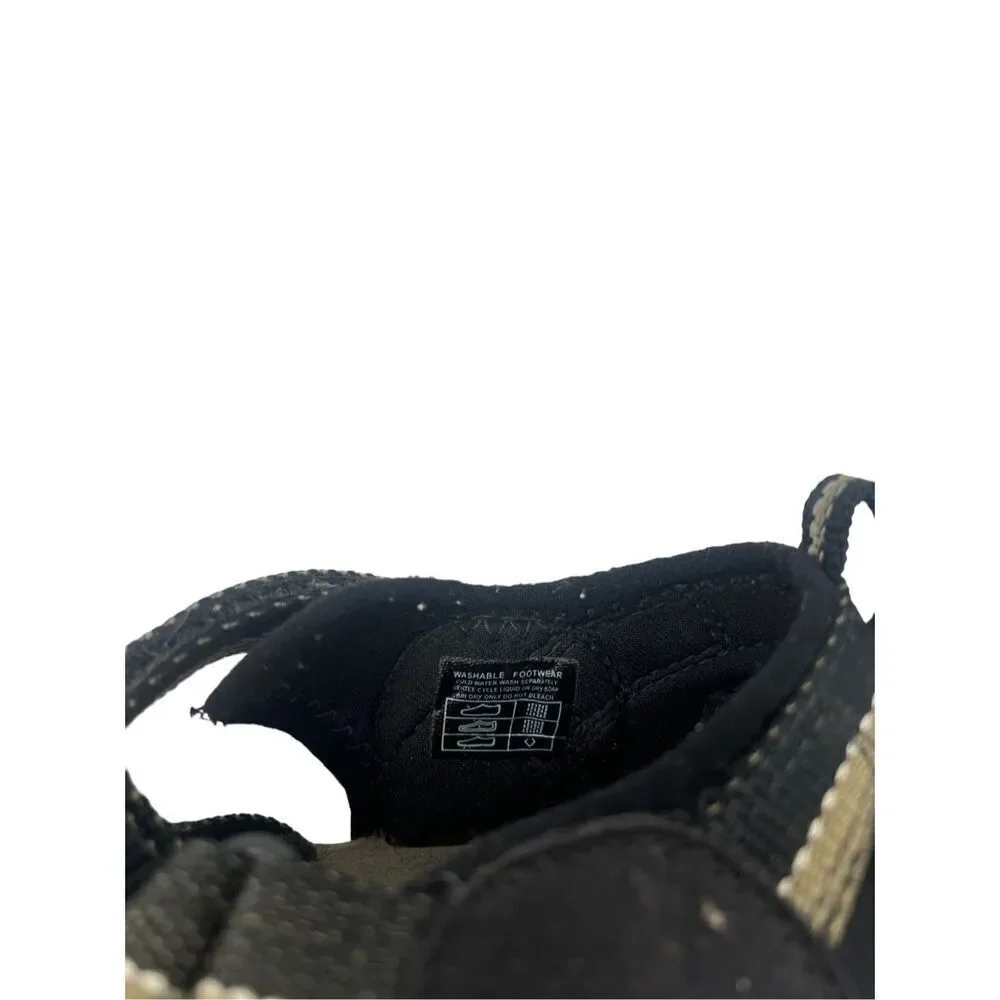 Keen boys hiking water shoes size 4